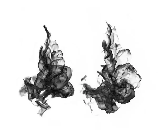 beyaz arkaplanda siyah duman