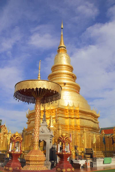 Wat Phra Hariphunchai Iconica Pagoda Buddista Nella Provincia Lamphun Thailandia — Foto Stock