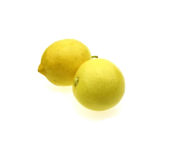Dva Citrony Izolované Bílém Pozadí Tropické Ovoce — Stock fotografie