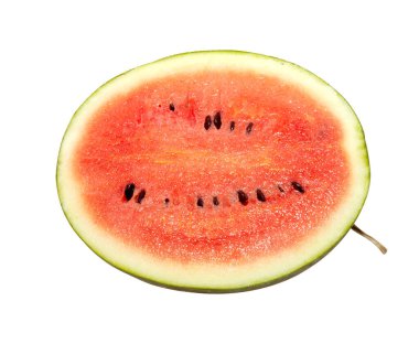 Karpuzun yarısı beyaz arka planda izole edilmiş.