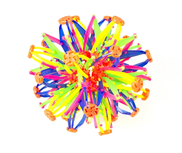 Beyaz arka planda izole edilmiş bebek için plastik oyuncaklar.