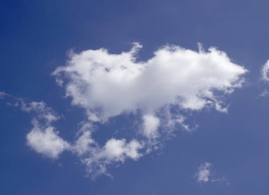 güzel mavi gökyüzü ve beyaz bulut arka plan için.