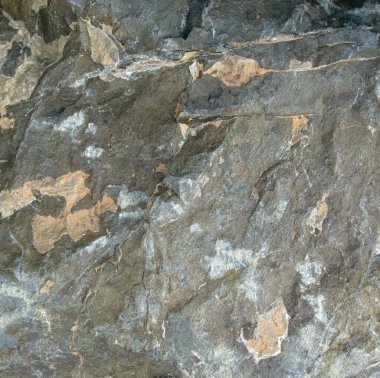 Yapıdaki siyah mermer dokusu