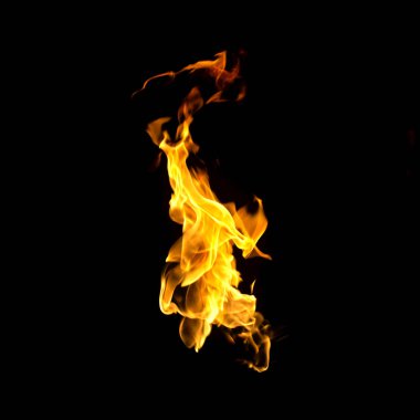 Yangın alevleri koleksiyonu siyah arkaplanda izole edildi