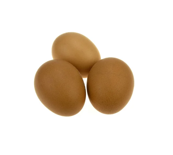白い背景に分離された つの鶏の卵 — ストック写真