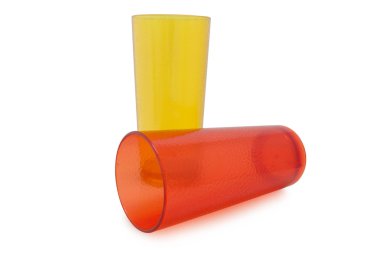 çeşitli renk plastik bardak