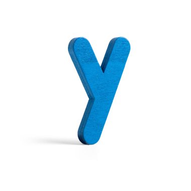 Beyaz arkaplanda izole edilmiş renkli ahşap harfler