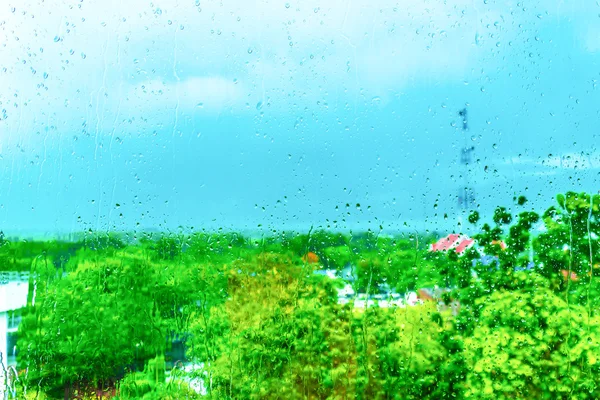 Chuva gota de água em um espelho — Fotografia de Stock