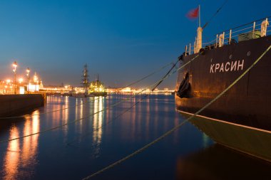 St. petersburg. Buzkıran 