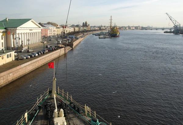 Санкт-Петербург. Вид на Неву с ледокола "Красин " — стоковое фото