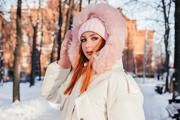 Smiling Ginger Young Woman Coat Pink Mittens Winter Park Outdoors — Stock Photo, Image