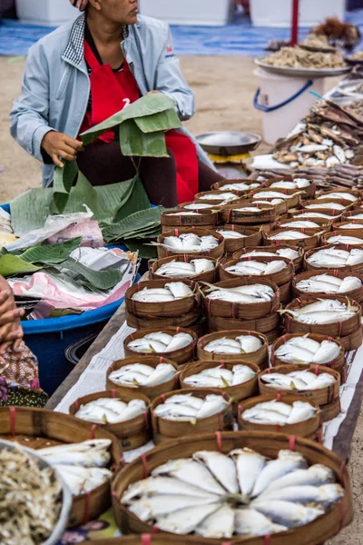 Steamed Indo-pacific mackerel shop — Stock Photo, Image