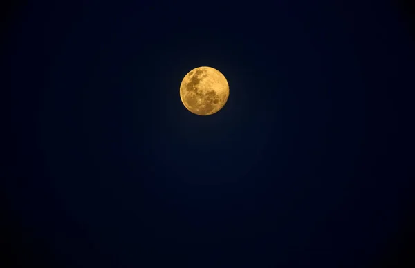 Luna Llena Noche Cielos Claros Oscuros — Foto de Stock