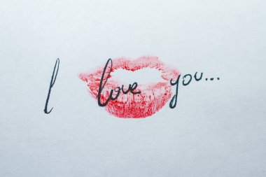 öpücük. Seni seviyorum