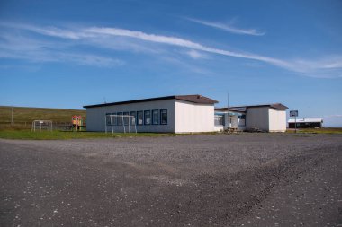 Grimsey Adası 'ndaki Grimsey Okulu' nun manzarası