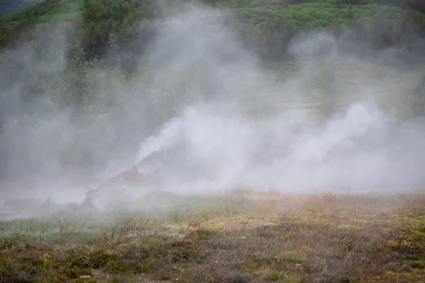 Geysir Golden Circle Gőzölgő Tájképe — Stock Fotó