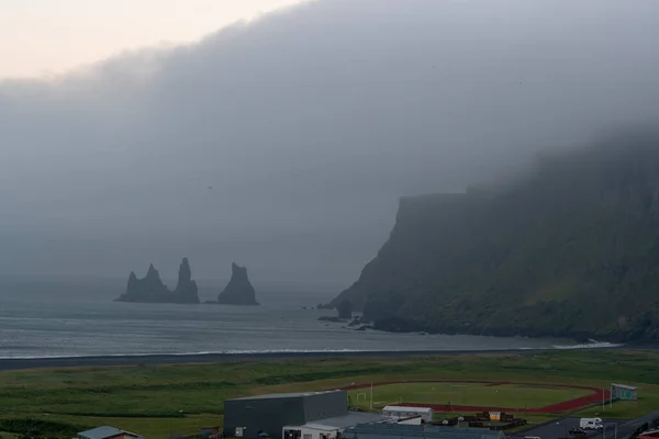 Landscape Cliffs Black Sand Beach Vik Sunset — Stock Photo, Image