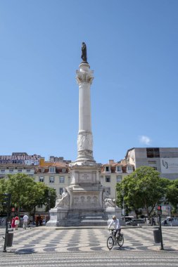 Praca Dom Pedro IV Lizbon 'daki heykel manzarası