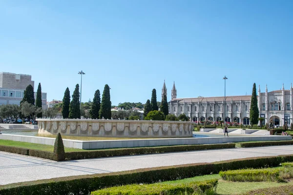 Paisagem Jardim Imperial Frente Igreja Santa Maria Belém Lisboa — Fotografia de Stock