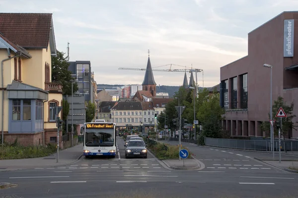 Paisaje Ciudad Tráfico Atardecer Kaiserslautern Renania Palatinado —  Fotos de Stock
