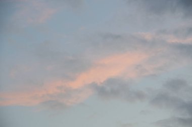 Heidelberg 'deki Cirrus bulutlarının manzarası Baden Wurttemburg