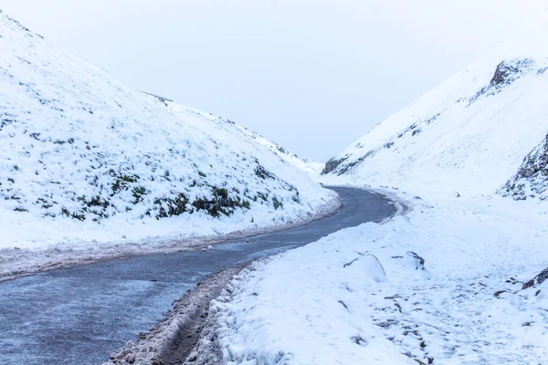 Vista Invernale Del Passo Winnats Innevato Peak District Debyshire Regno — Foto Stock