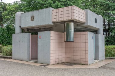Ueno Parkı, Tokyo, Japonya umumi tuvalet..