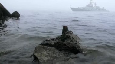 sis dışarı savaş gemisi gelir