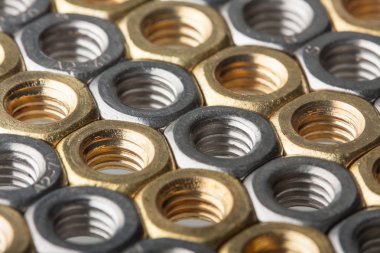 Altın ve gümüş vida somun