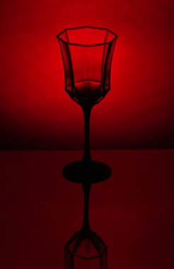 Bir bardak şarap.