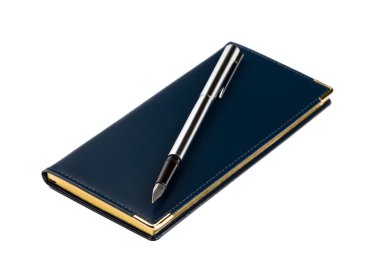 siyah bir defter ve kalem