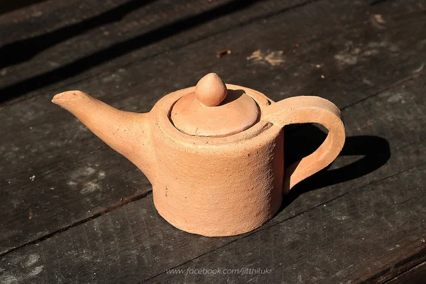 Teapot clay — Stock Photo, Image