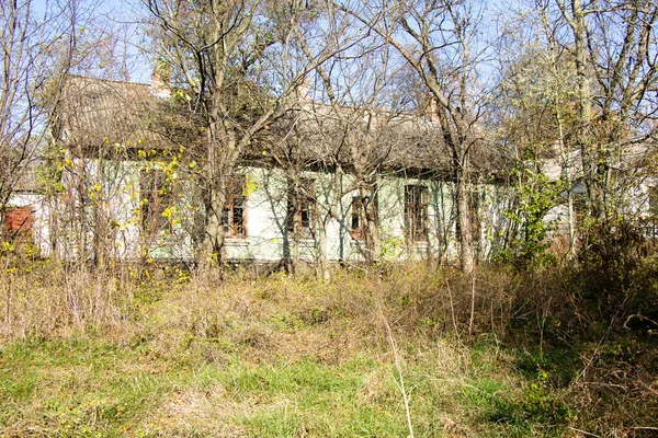 Старые Новые Здания Медицинского Учреждения Сельской Местности Украины — стоковое фото