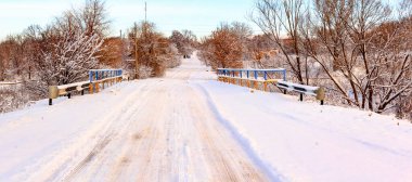 Pazar sabahı Ukrayna kırsalında