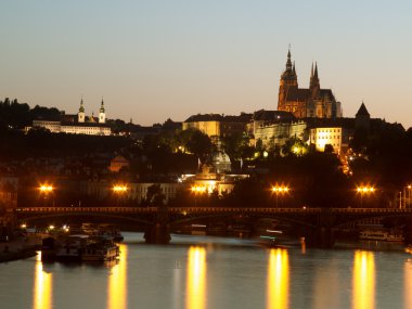 Prag Gecesi