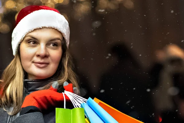 Young Woman Christmas Shopping Colorful Bright Paper Bags Gifts Walk — Fotografia de Stock