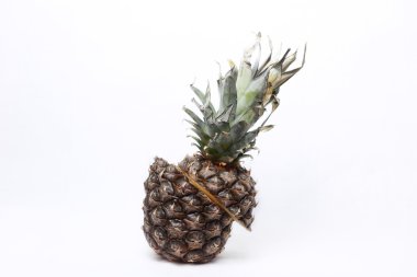 yarı ananas