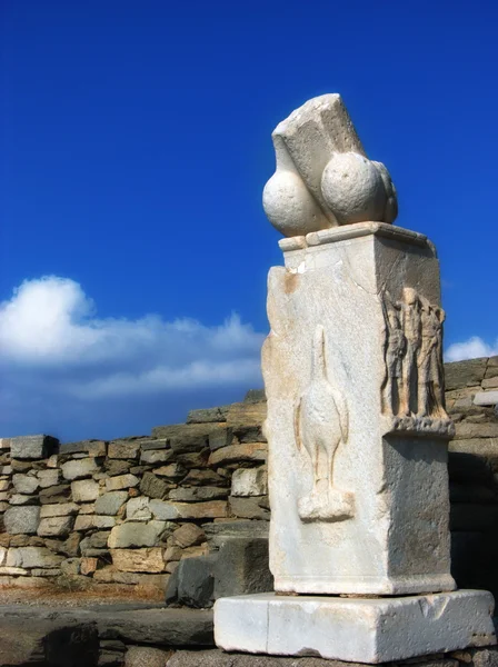 Пеніс Фалос статуя в Делос, Греція — стокове фото