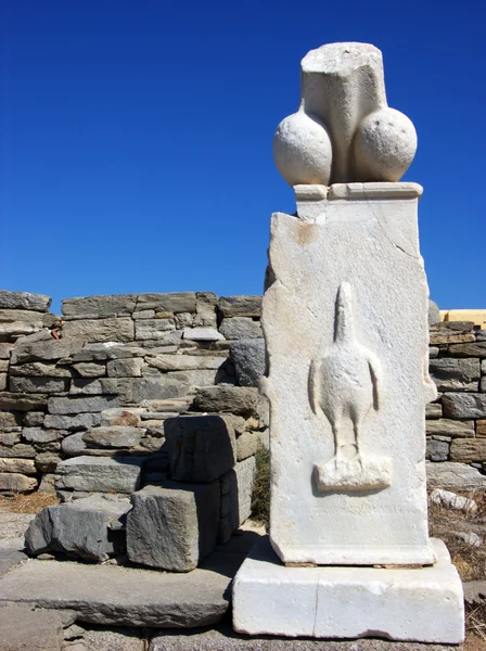Пеніс Фалос статуя в Делос, Греція — стокове фото
