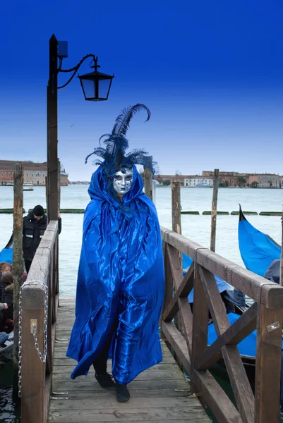 Máscara veneciana y botes Godola Imagen de archivo