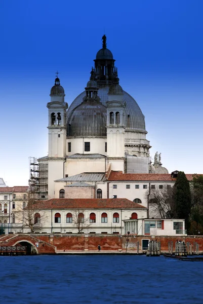 Church by the grand channel in Venice,Italy — Stock Photo, Image