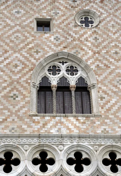 威尼斯圣马可广场的杜吉宫 — 图库照片