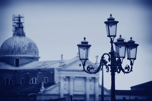 Lantern on St. Mark's Square in Venice — Stock Photo, Image