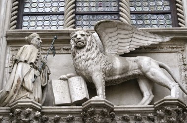 Venedik'te San Marco Meydanı üzerinde Bazilikası