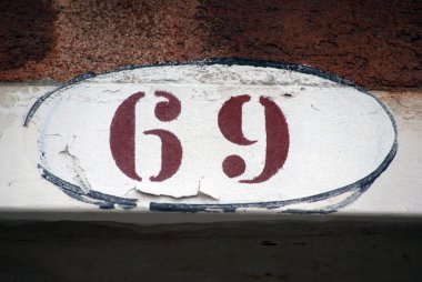 Venedik, sayı 69 ev sayı işareti