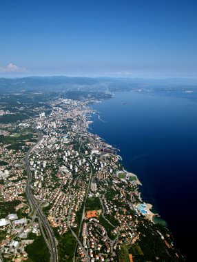 Kuş bakışı Rijeka ve Adriyatik Denizi, Hırvatistan