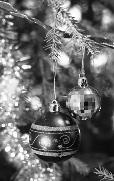 Two Old Fashioned Baubles Hanging Traditional Christmas Tree Tree Real — Stock fotografie
