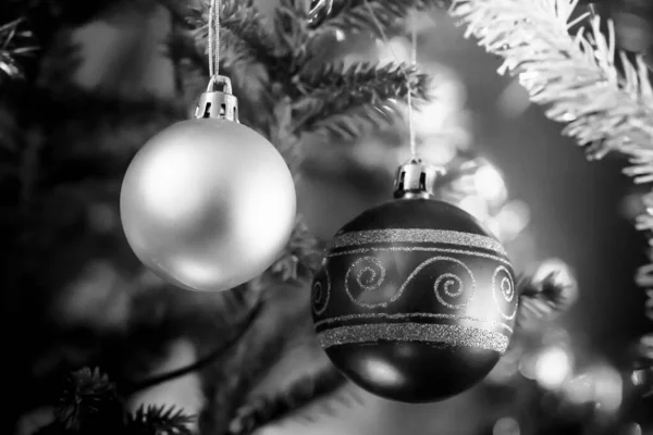 Two Old Fashioned Baubles Hanging Christmas Tree Baubles Very Traditional — Stock Photo, Image