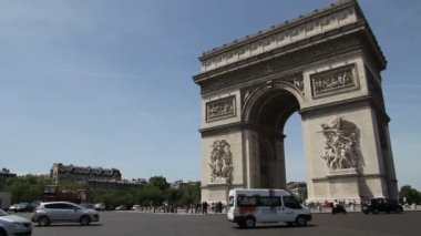 Zafer Takı, Paris