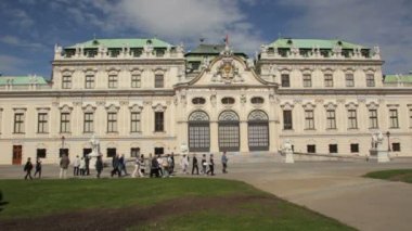 turistler karmaşık belvedere Sarayı yürüyüş